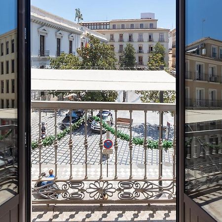 Elegant Town Hall Apartment With Views Granada Luaran gambar