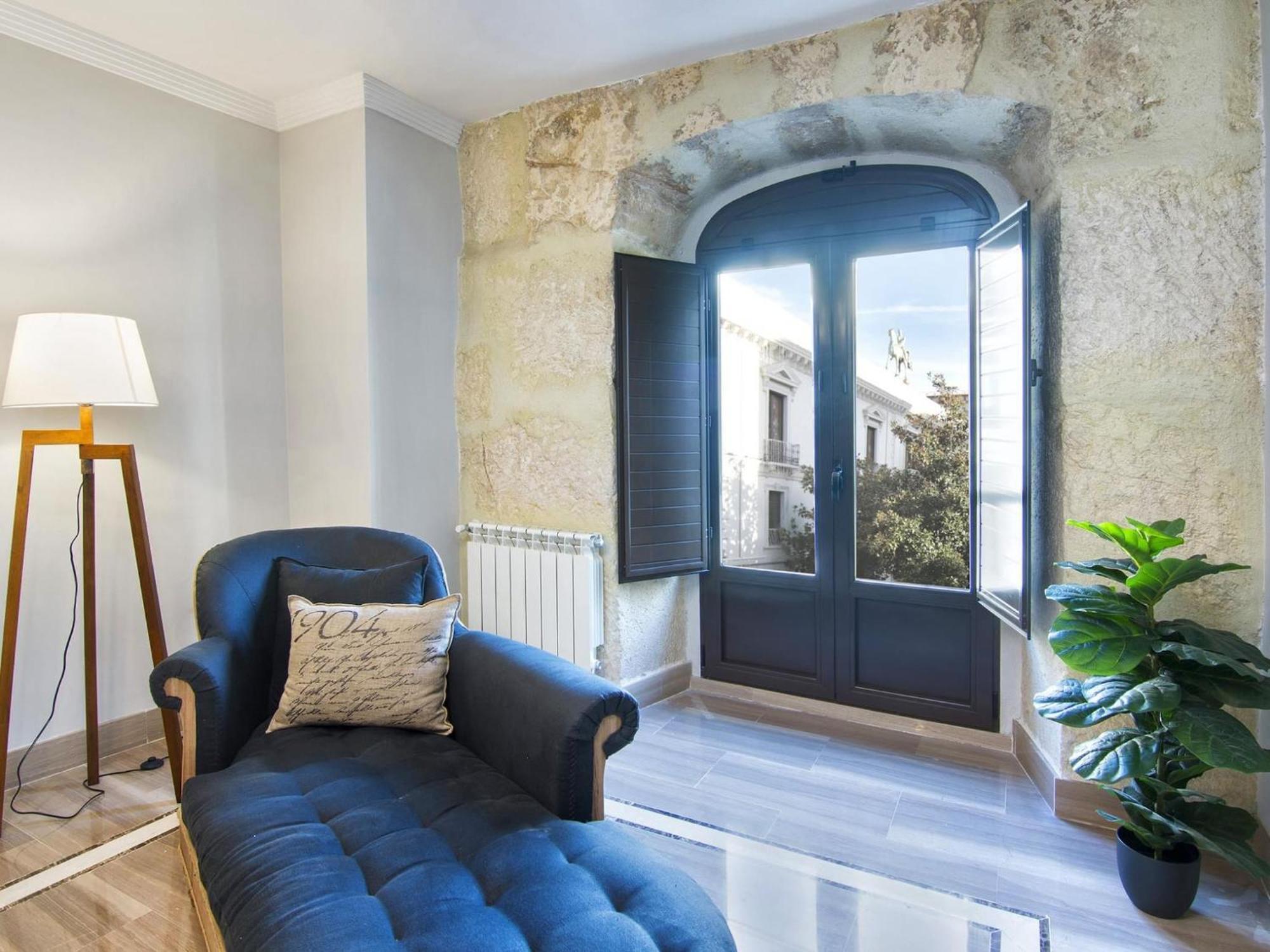 Elegant Town Hall Apartment With Views Granada Luaran gambar