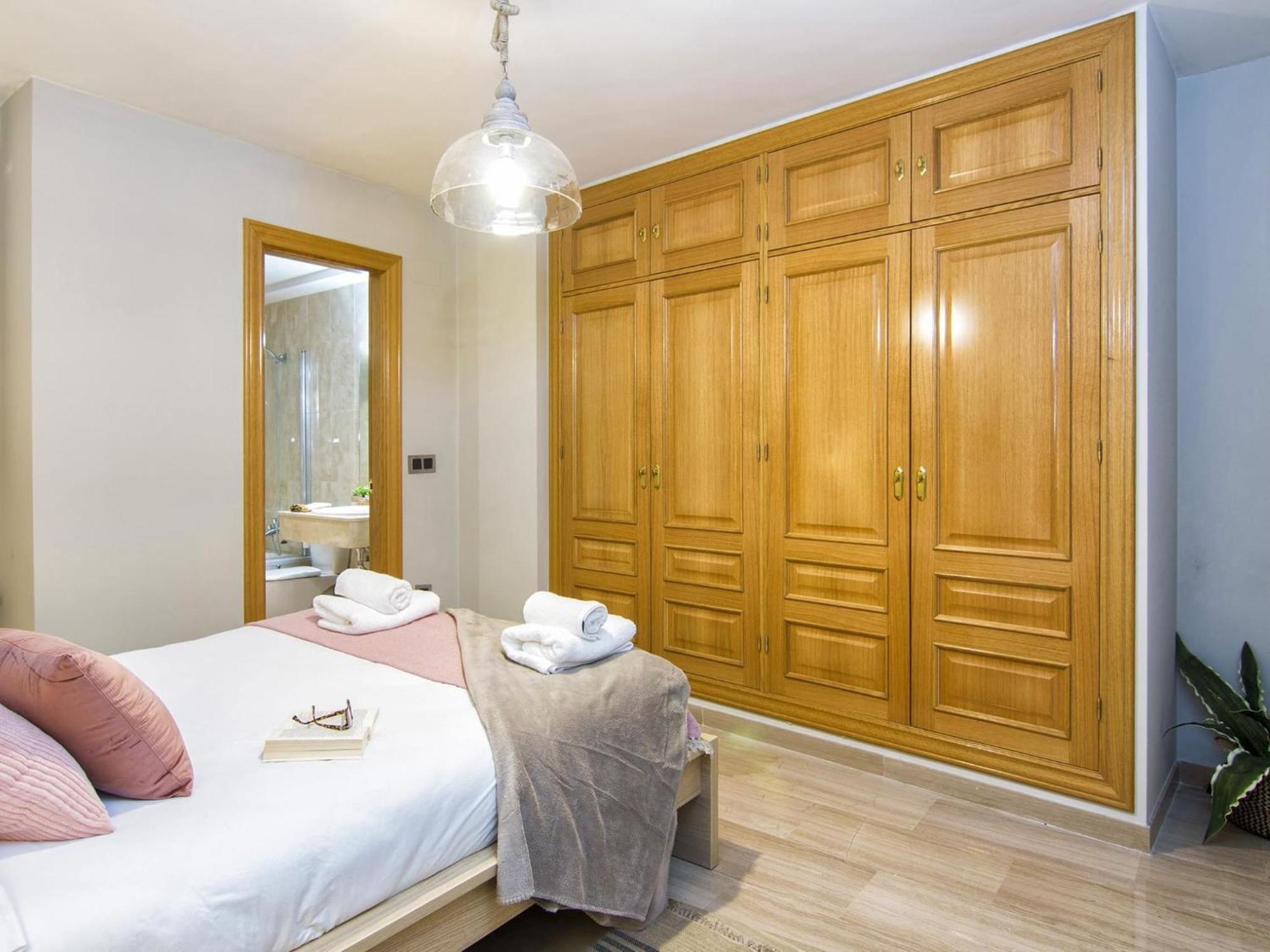 Elegant Town Hall Apartment With Views Granada Luaran gambar