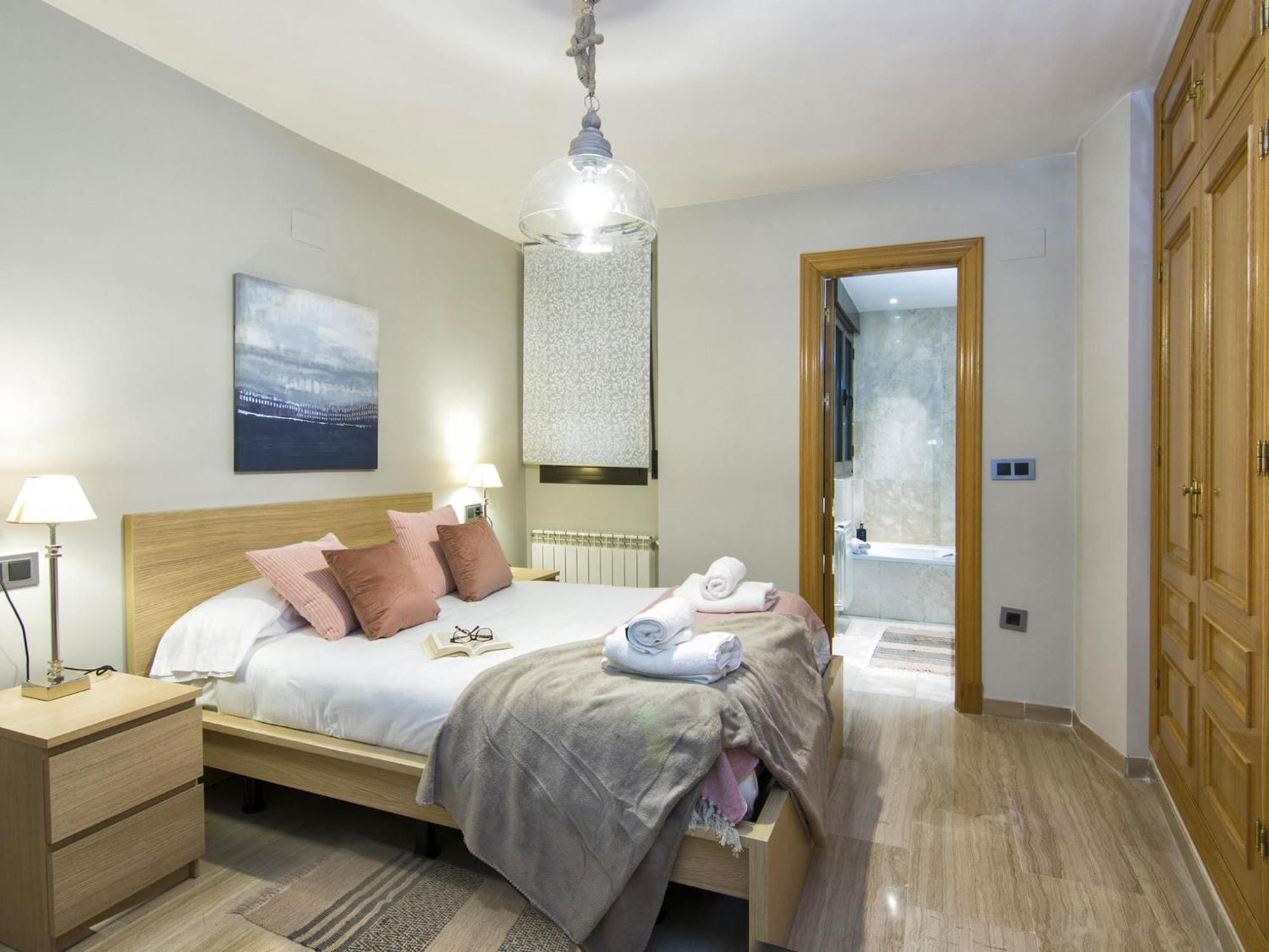 Elegant Town Hall Apartment With Views Granada Luaran gambar